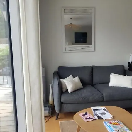 Spacious T3 With Two Balconies Arcachon